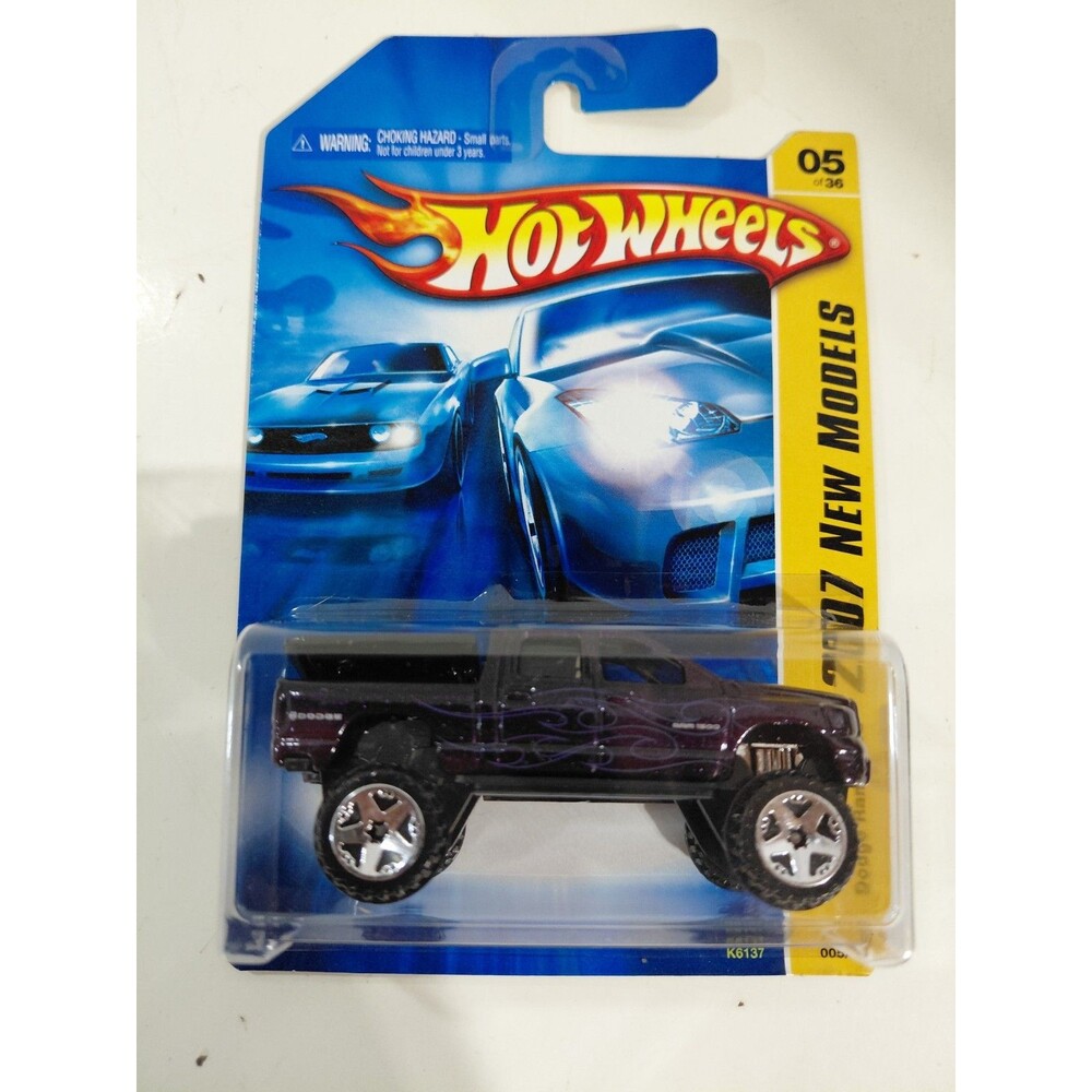 NIP Hot Wheels 2007 New Model 1:64 Die Cast Lifted Dodge Ram 1500 Pickup Truck B